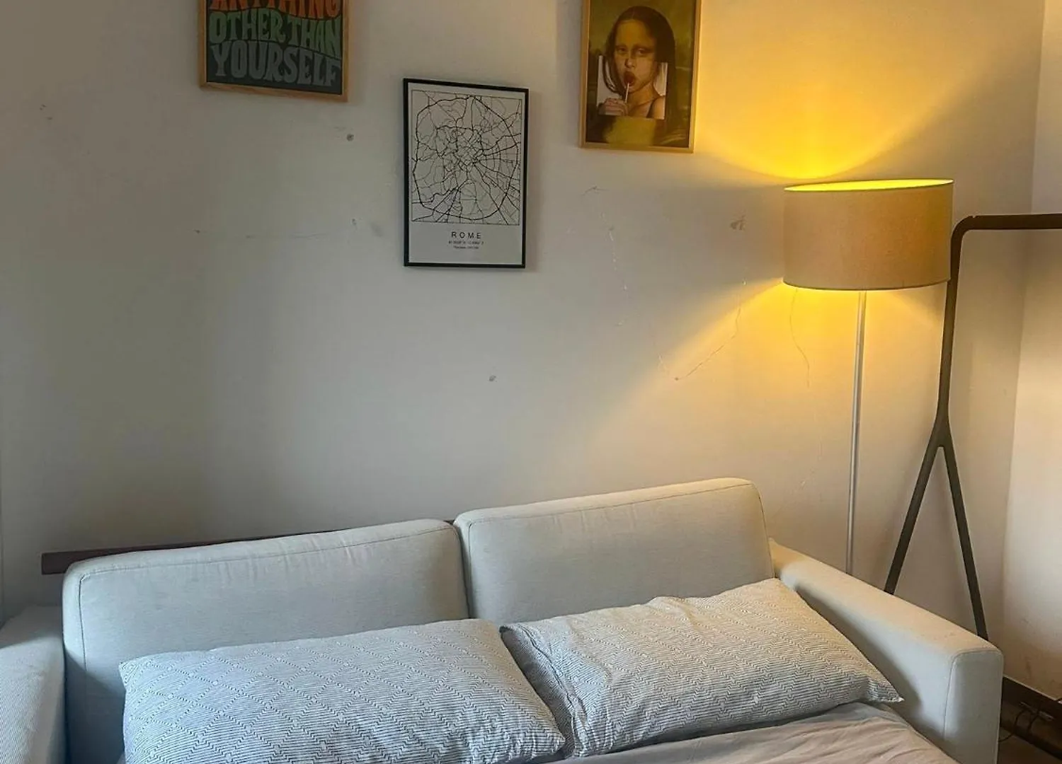 Sunny Apartment In Central روما