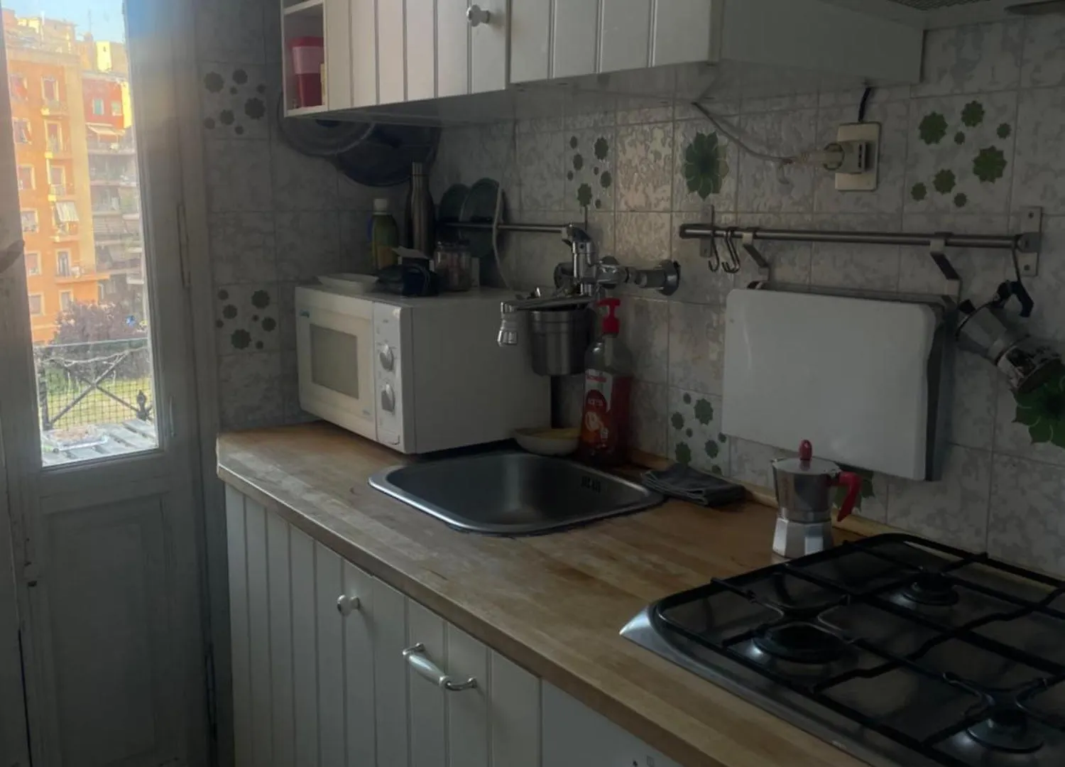 Sunny Apartment In Central Roma